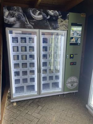 21.5 inch touchscreen duurzame kaas verkoopmachine geavanceerd koelsysteem -22C tot 20C temperatuurregeling