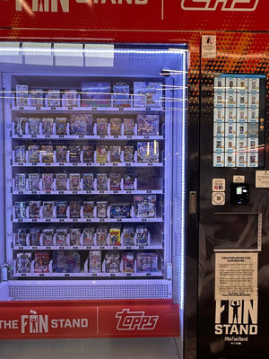 Automaten voor zelfbediening met een hoge capaciteit, met een aanraakscherm van 21,5 inch en 6 verdiepingen, met een capaciteit van 10 glijbanen voor klanten